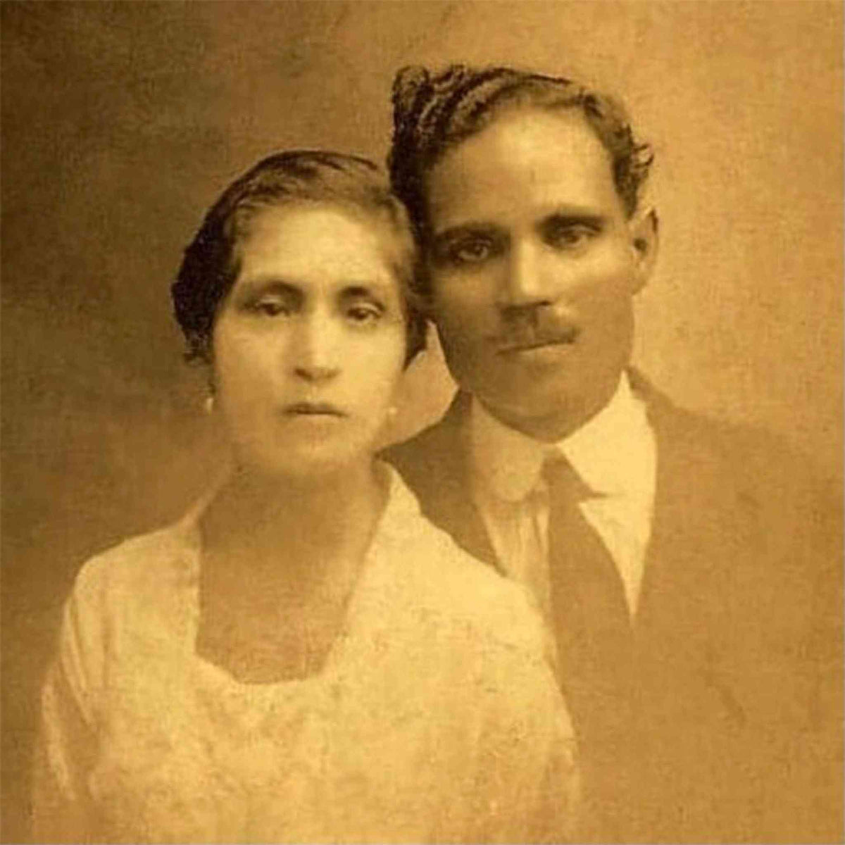 Pedro Albizu Campos junto a su esposa Laura Meneces.