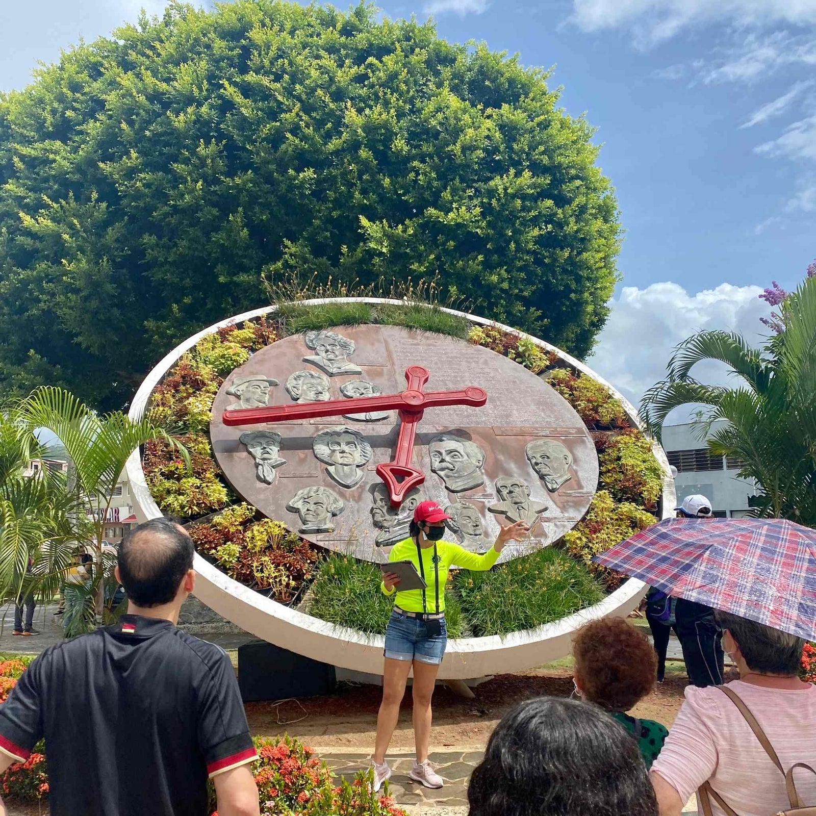 Reloj Floral de Caguas.