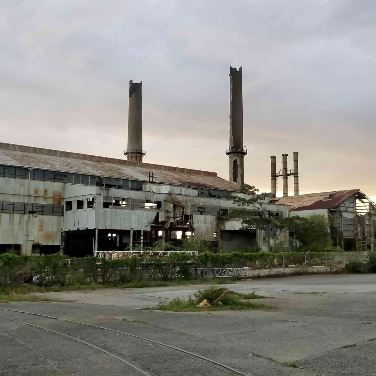 Ruinas de la Central Mercedita en Ponce.